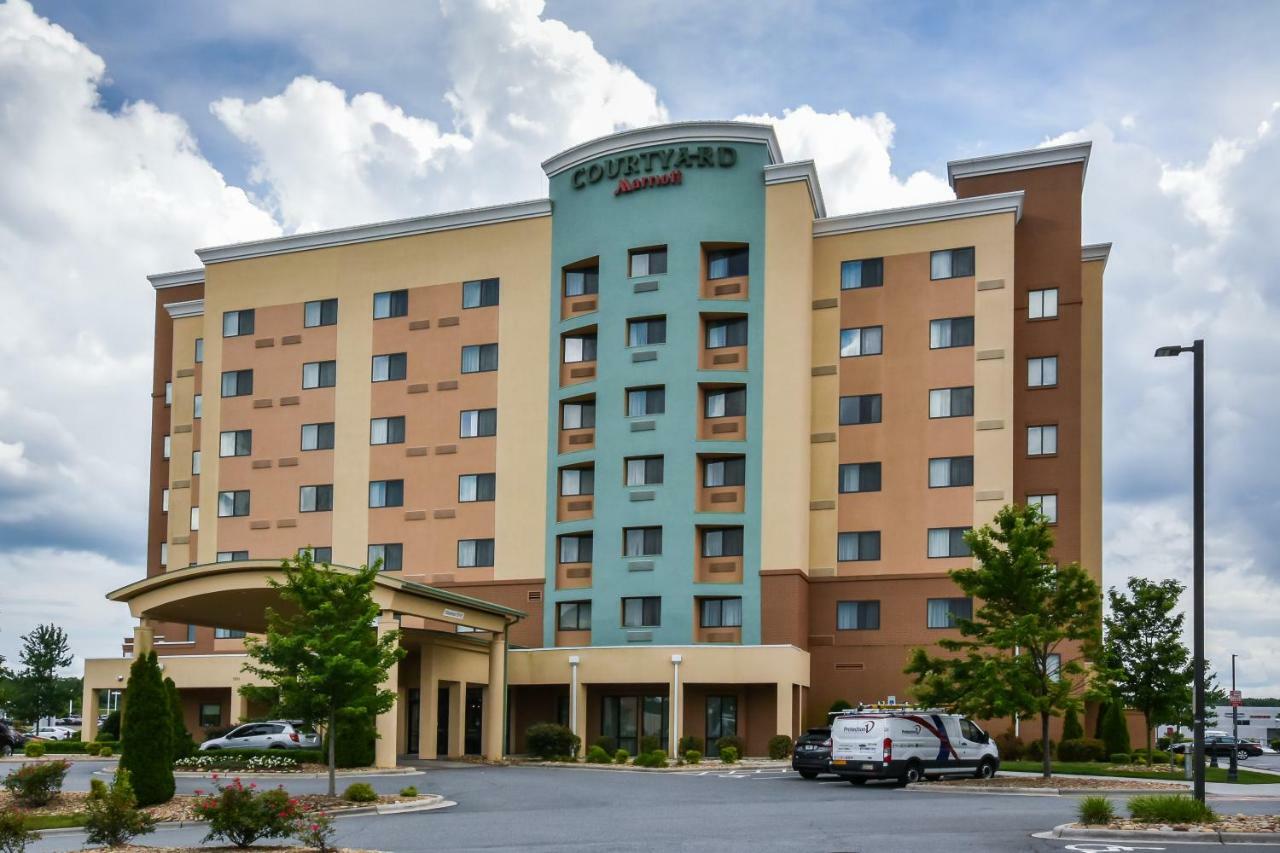 Courtyard Charlotte Concord Hotel Exterior photo